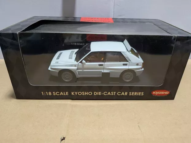 Kyosho Lancia Delta Hf Integrale Evoluzione Ii 1993 Interni Brown 1:18 08341W