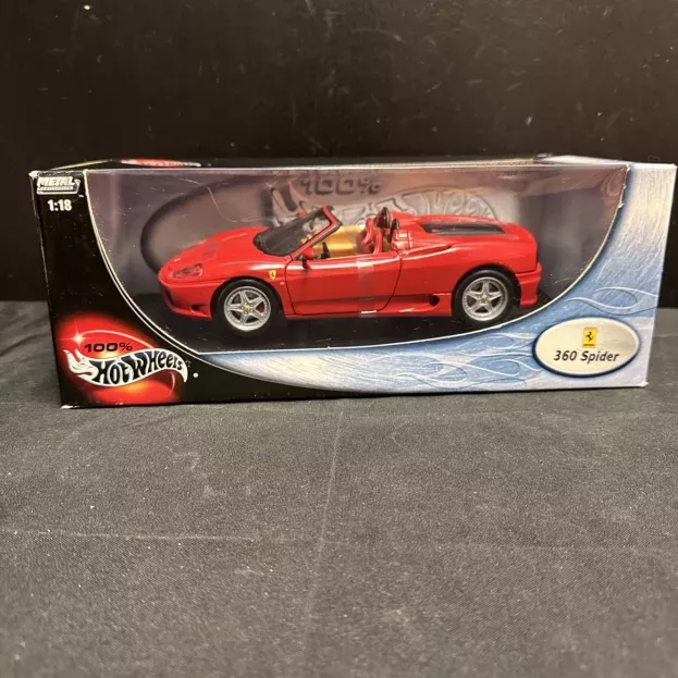Hot Wheels Ferrari 360 Modena Spider 2000 1:18 57310