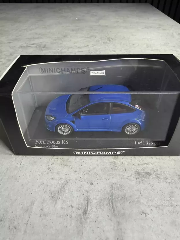 Minichamps Ford Focus Rs 2009 1:43 400088101