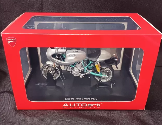 Autoart Ducati Paul Smart 1000 Motorcycle 1:12 12556