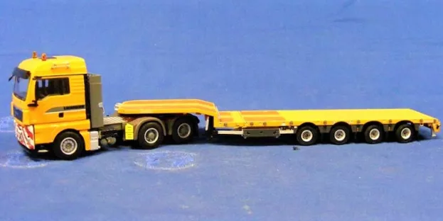 WSI Models Man Premium Line | Man Tgx Xlx 6x4 Nooteboom Semi Dieplader 4 As Liebherr 1:50 04-1060