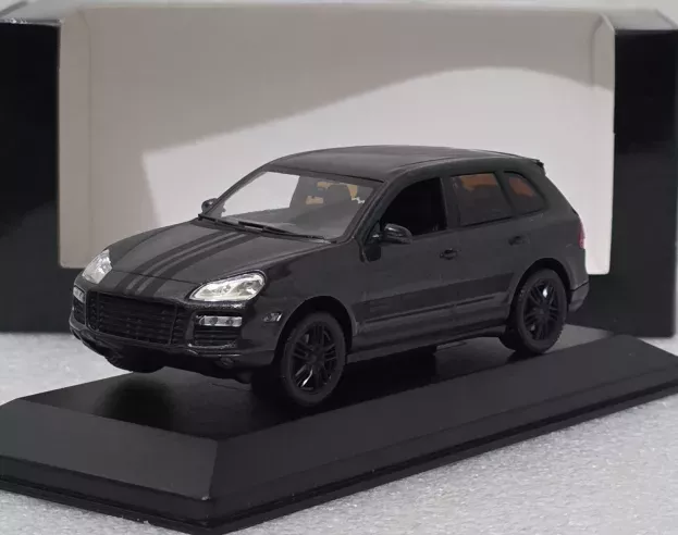 Minichamps Porsche Cayenne Gts Porsche Design Edition 3 1:43 PORS07