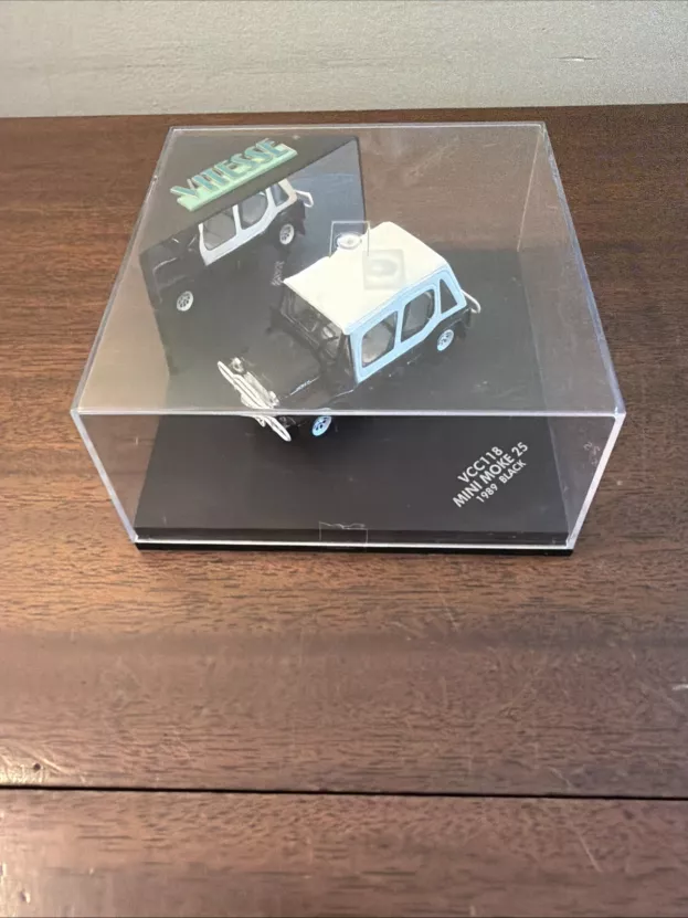 Vitesse Mini Moke 25 1989 1:43 VCC118