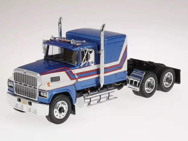 IXO Models Ford Ltl-9000 Tractor Truck 3-assi 1978 1:43 TR115