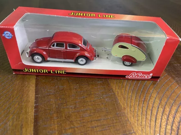 Schuco Volkswagen Beetle + Small Caravan 1:43 27001