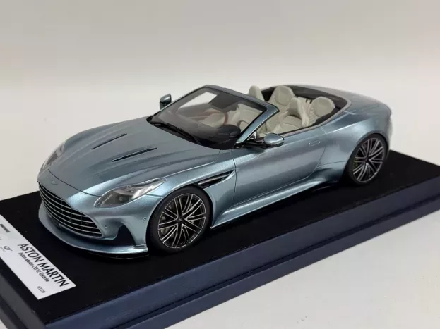 GT Spirit Aston Martin Db12 Volante 2023 1:18 GT479