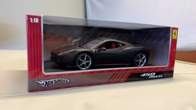 Hot Wheels Ferrari 458 Italia 8c 2009 1:18 T6921