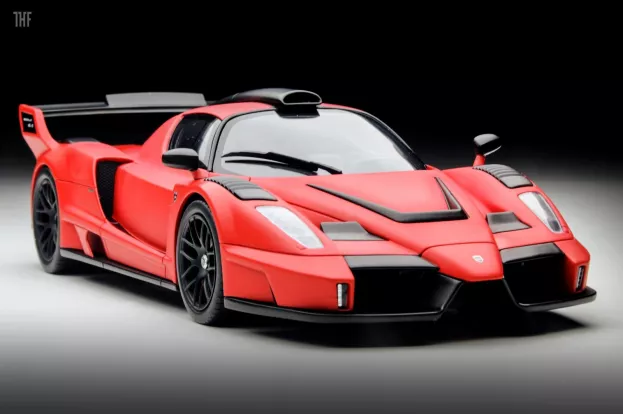 GT Spirit Ferrari Gemballa Mig U1 2010 base Ferrari Enzo 1:18 GT766