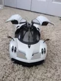PAGANI HUAYRA WHITE 1/12 MODEL CAR BY AUTOART 12231