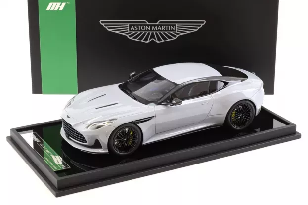 Motorhelix Aston Martin Db12 4.0l V8 Coupe 2023 1:18 MH027NG