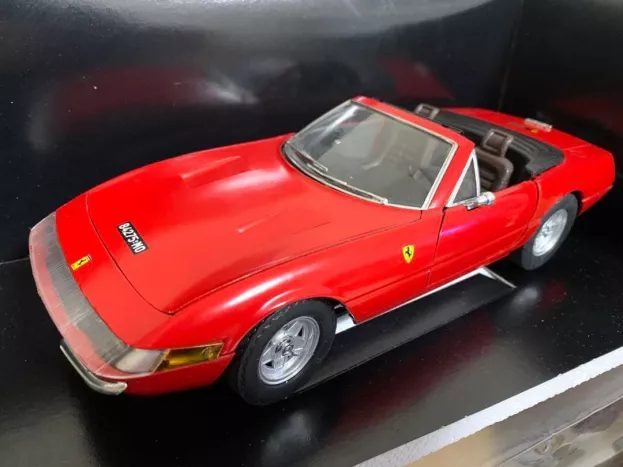 Solido Ferrari 365 Gts Spider Open 1968 1:18 8017