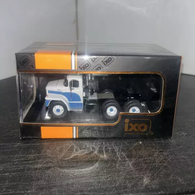 IXO Models Dodge Lcf Ct9000 Tractor Truck 3-assi 1965 1:43 TR185.22