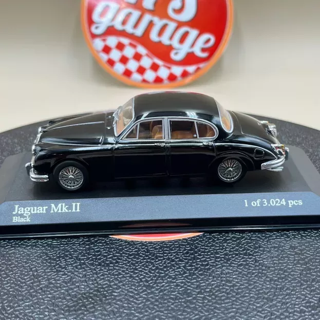 Minichamps Jaguar Mkii 1959 1:43 430130604