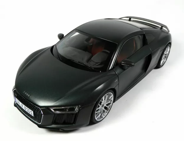 Kyosho Audi R8 V10 Plus Coupe 2015 1:18 5011518425