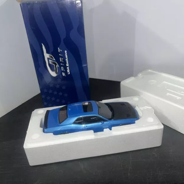 GT Spirit Dodge Challenger Hellcat Srt Coupe 2018 1:18 US006