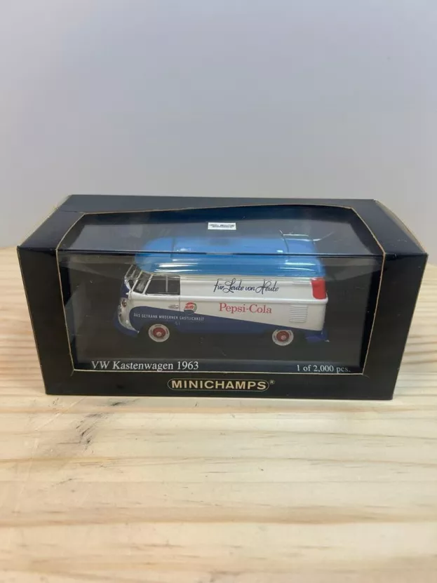 Minichamps Volkswagen Kastenwagen 1963 Pepsi Cola 1:43 052205