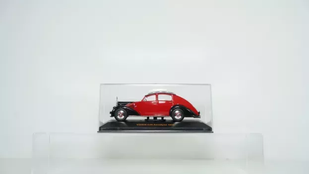 IXO Models Voisin C25 Aerodyne 4-door 1934 1:43 MUS049