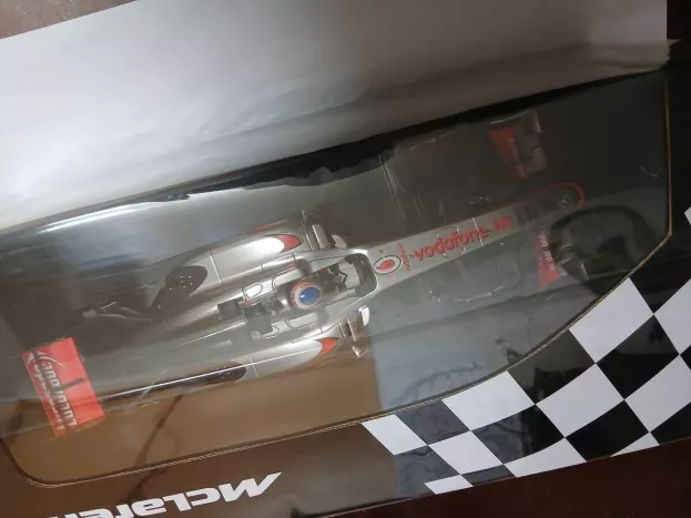 Minichamps Mclaren F1 Mp4-28 N 5 Season 2013 Jenson Button 1:18 530131805
