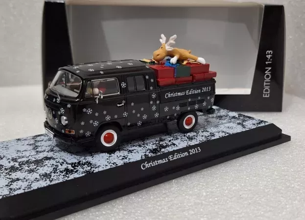 Schuco Volkswagen T2 Pick-up Christmas Edition 2013 With Figures Babbo Natale Santa Claus 1:43 450333600