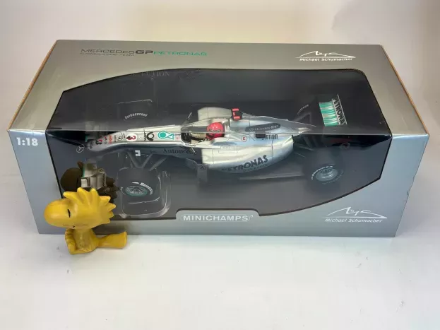 Minichamps Mercedes F1 Mgpw01 Petronas N 3 Season 2010 M.schumacher 1:18 110100003