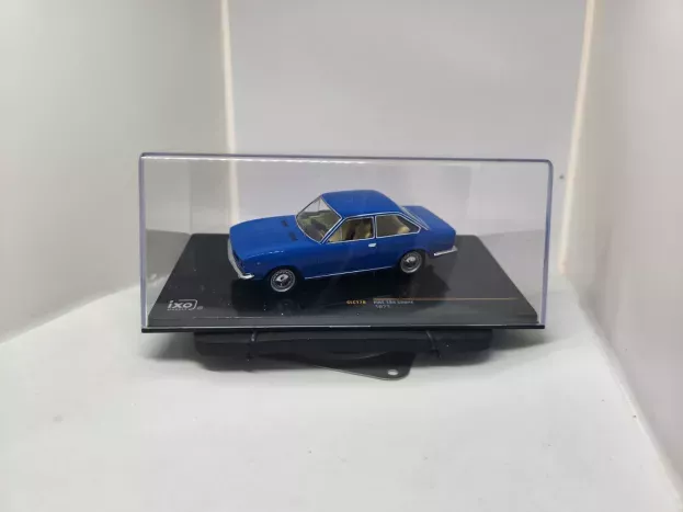 IXO Models Fiat 124 Sport Coupe 1971 1:43 CLC170