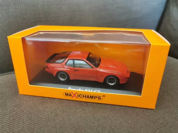 Minichamps Porsche 924 Carrera Gt Coupe 1981 1:43 940066120