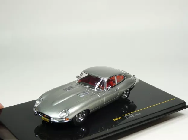 IXO Models Jaguar E-type Coupe 1963 1:43 CLC180