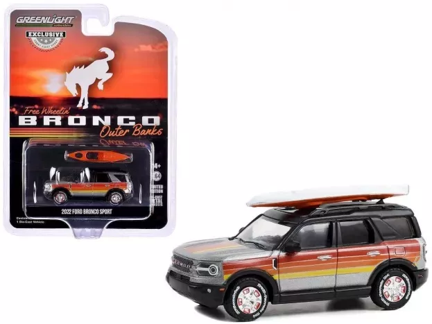 Greenlight Ford Bronco Sport Outer Banks With Kayak 2022 1:64 30417