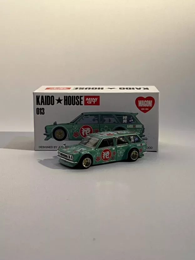 Mini-GT Datsun 510 Kaido House Designed By Jun Imai Sw Station Wagon 1972 1:64 KHMG013