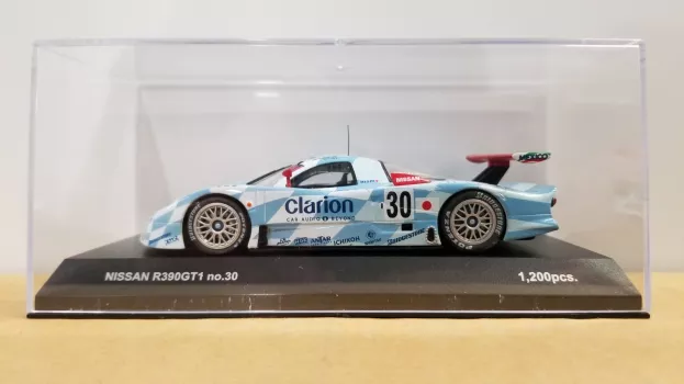 Kyosho Nissan R390 Gt1 Racing N 30 1998 M.krumm F.lagorce J.nielsen 1:43 03421A