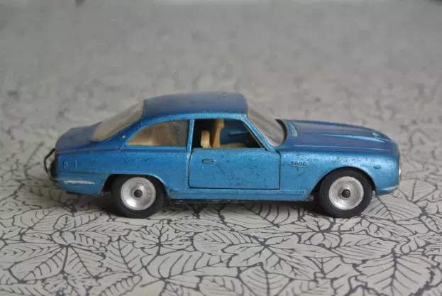 Solido Alfa Romeo 2600 Sprint Bertone grey Box 1:43 125