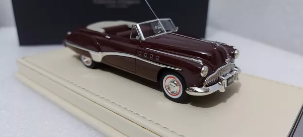Truescale Buick Roadmaster Cabriolet 1949 Base In Pelle 1:43 TSMCE154306