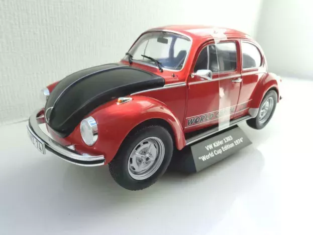 Solido Volkswagen Beetle 1303 World Cup Edition 1974 1:18 1800513