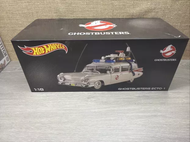 Hot Wheels Cadillac Series-62 Ecto-1 Ghostbusters 1 1984 1:18 BCJ75
