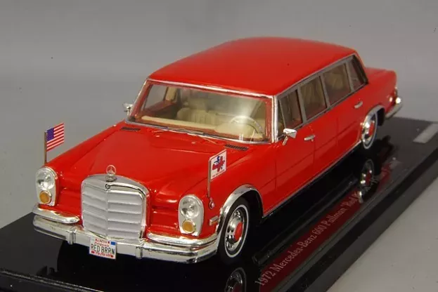 Truescale Mercedes 600 Pullman Limousine 1972 Personal Car Hilton Family 1:43 TSM154340