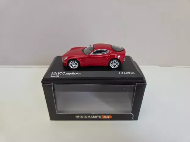 Minichamps Alfa Romeo 8c Competizione 2003 1:64 640120521