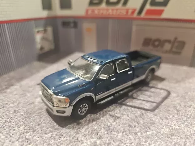 Greenlight Dodge Ram 2500 Laramie Pick-up 2022 1:64 35250F