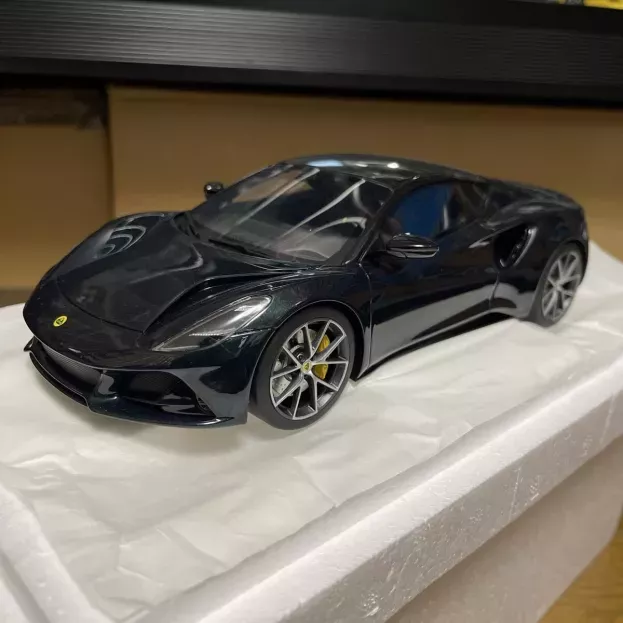 Truescale Lotus Emira 2021 1:18 TS0426