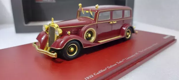 Truescale Cadillac Deluxe Tudor Limousine 8c 1932 The Last Emperor Of China 1:43 TSM124312