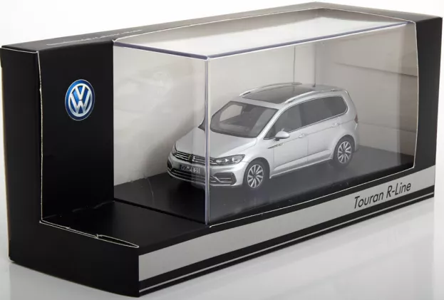 Spark Volkswagen Touran R-line 2016 1:43 A60E031