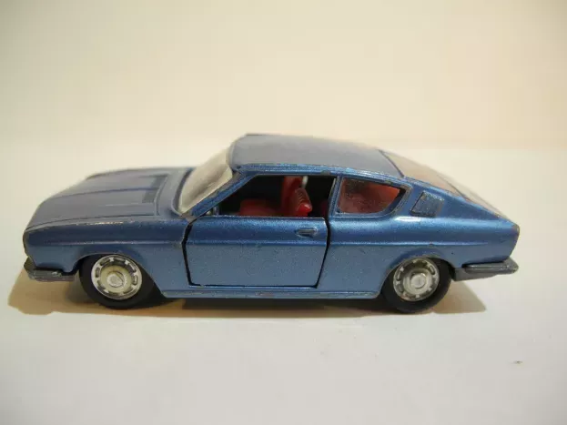 Schuco Audi 100 Coupe 1:66 821