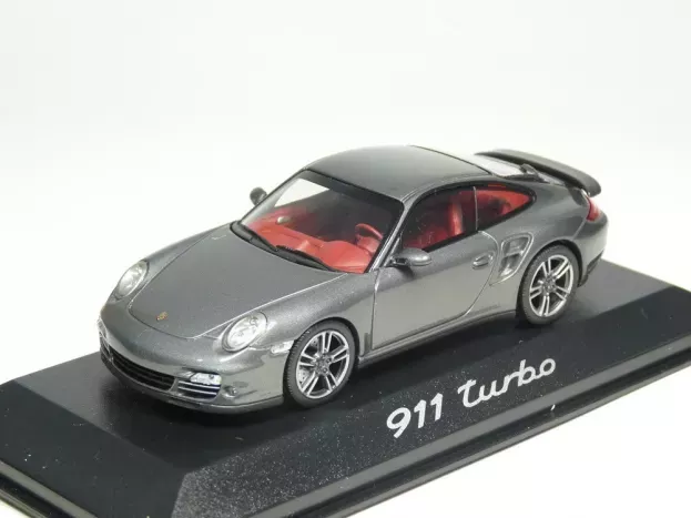 Minichamps Porsche 911 997-2 Turbo 2010 1:43 WAP0200010A