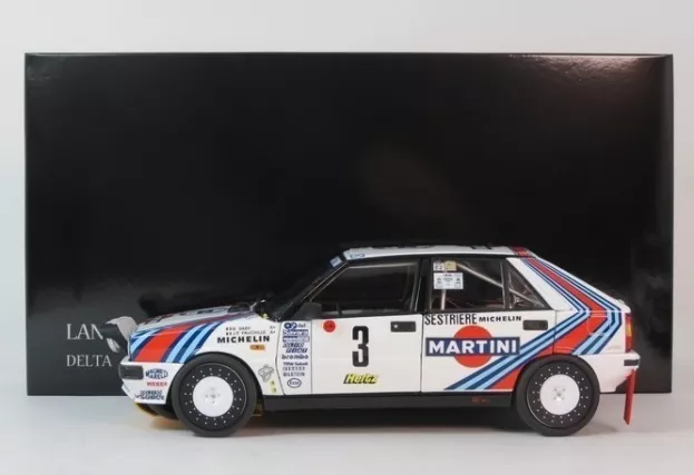 Kyosho Lancia Delta Hf Integrale 4wd Team Martini Racing night Version N 3 Winner Rally Montecarlo 1988 Bruno Saby Jean Francois Fauchille 1:18 08960F