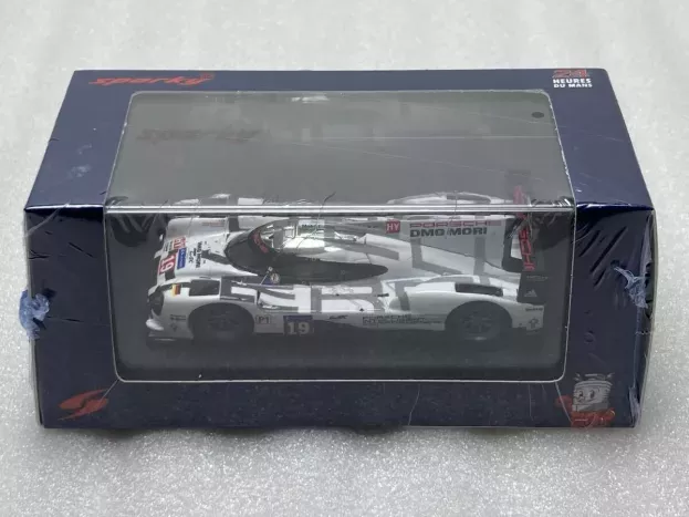 Spark Porsche 919 Hybrid Turbo Team Porsche N 19 Winner 24h Le Mans 2015 E.bamber N.tandy N.hulkenberg 1:64 Y094