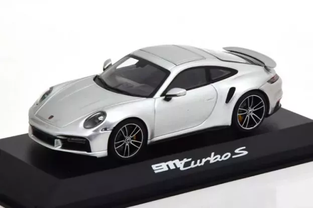 Minichamps Porsche 911 992 Turbo S Coupe 2020 1:43 WAP0201780K
