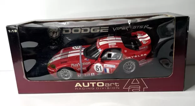 AUTOart Dodge Viper GTS-R SR I 1998 Le Mans J.Belll D.Donohue L.Drudi 53 Winner GT2 Class 1:18 89824
