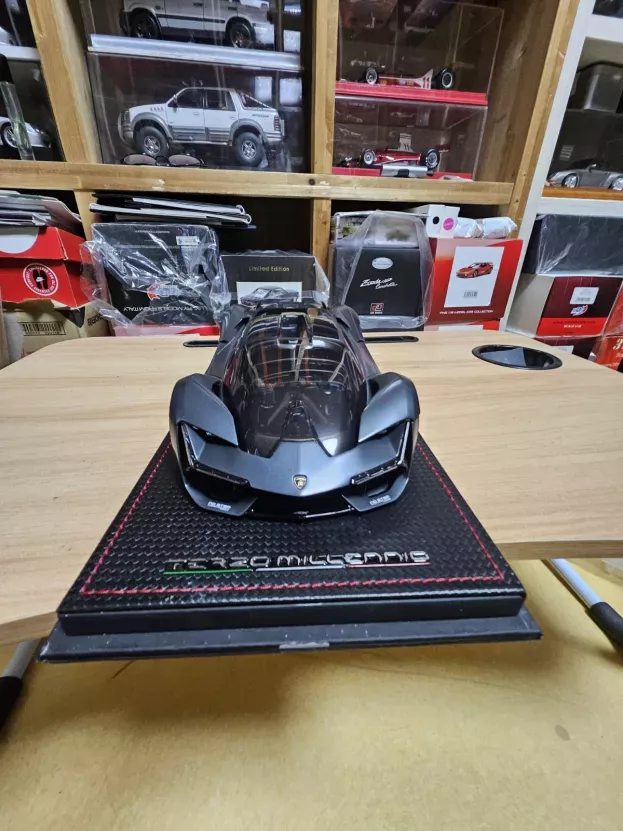MR Models Lamborghini Terzo Millennio 2020 1:18 LAMBO033A