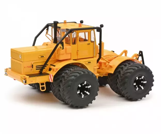 Schuco Kirovets K700a Tractor Truck 1986 1:32 450784500