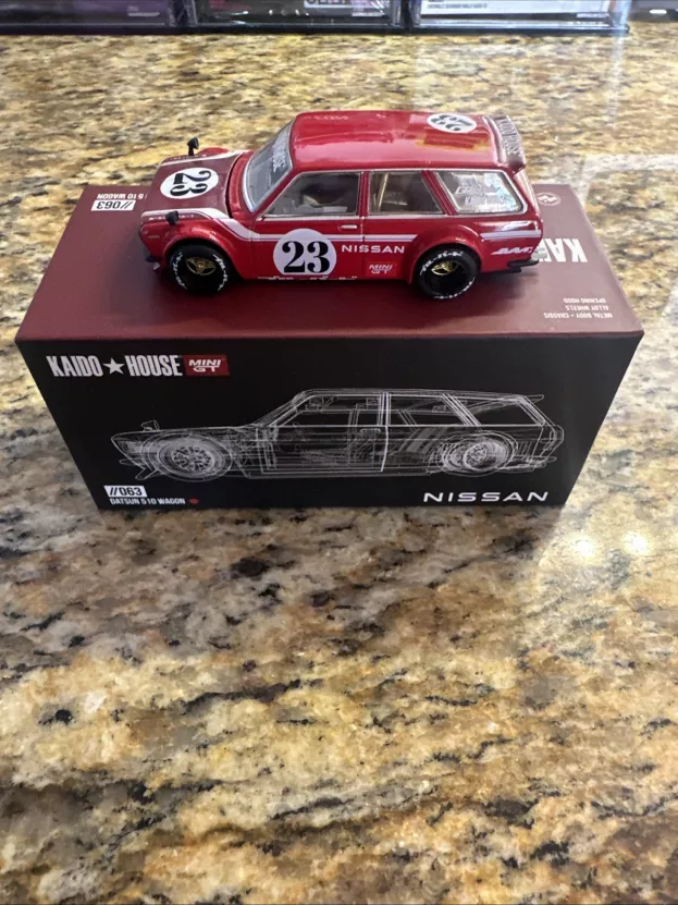 Mini-GT Datsun 510 Kaido House N 23 V2 Sw Station Wagon 1972 1:64 KHMG063
