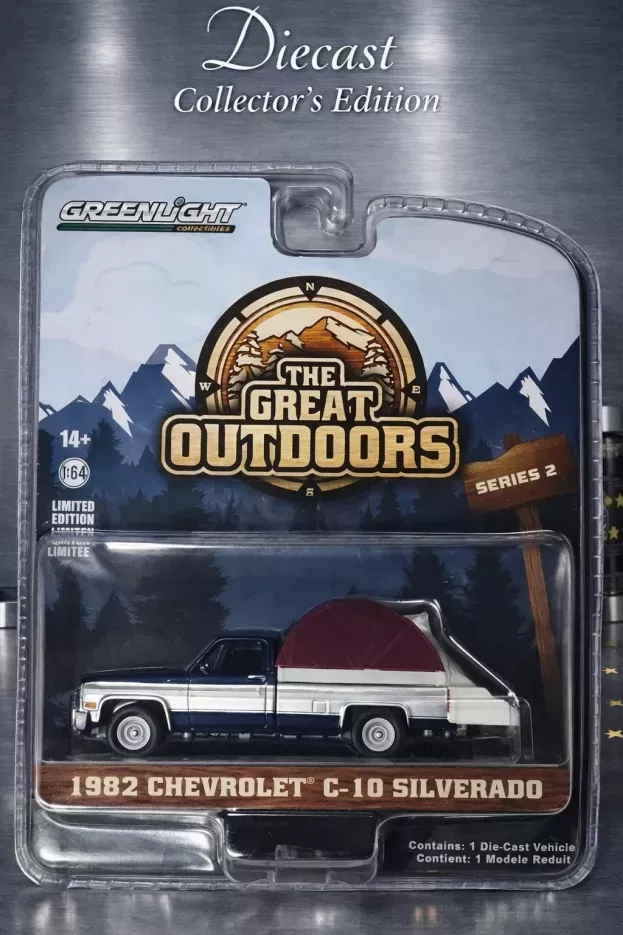 Greenlight Chevrolet C-10 Silverado Pick-up 1982 The Great Outdoors 1:64 38030D